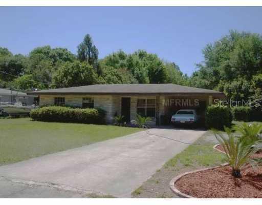 906 Crenshaw Lake Rd., Lutz, FL 33548