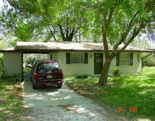 916 Hillside Dr., Lutz, FL 33549