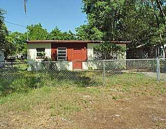 9307 Mary Ave., Tampa, FL 33612