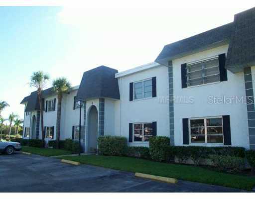 369 Mcmullen Booth Rd. #83, Clearwater, FL 33759