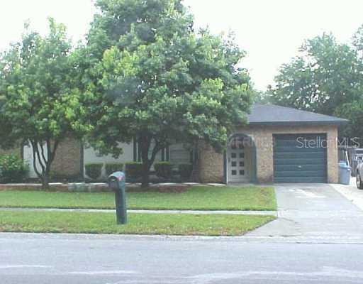 702 Briarcliff Dr., Valrico, FL 33594