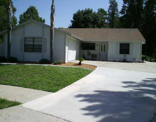 1444 Foxwood Dr., Lutz, FL 33549