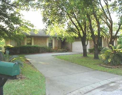 1221 Country Close Dr., Lutz, FL 33548