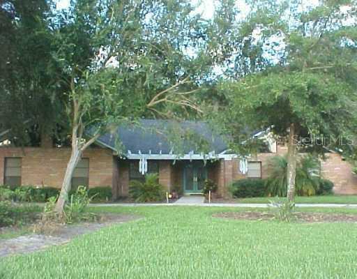 811 Centerbrook Dr., Brandon, FL 33511