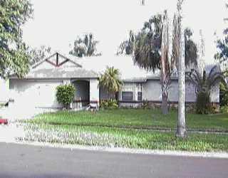 1407 Queensbury Ave., Valrico, FL 33596