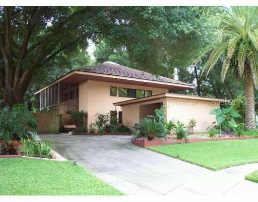 903 Winchester Ln., Valrico, FL 33594