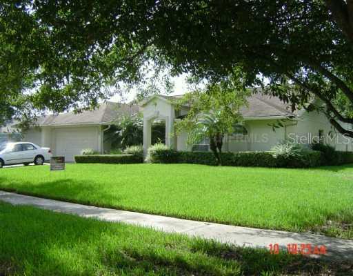 3911 Castle Key Ln., Valrico, FL 33594