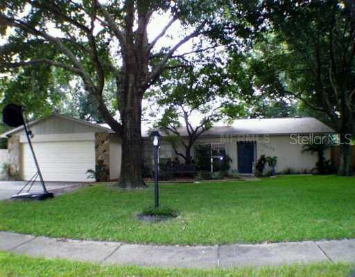 18405 Turning Place Dr., Lutz, FL 33549