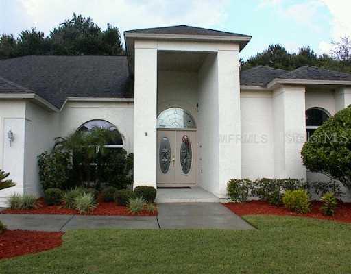 2215 Heritage Crest Dr., Valrico, FL 33594