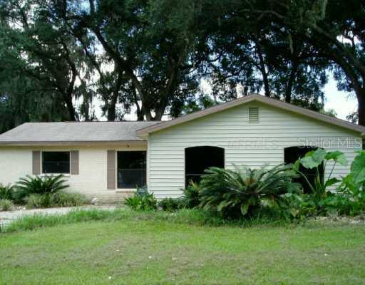 413 Hickory Ln., Seffner, FL 33584