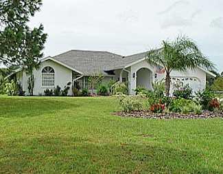 1751 Mackintosh Blvd., Nokomis, FL 34275