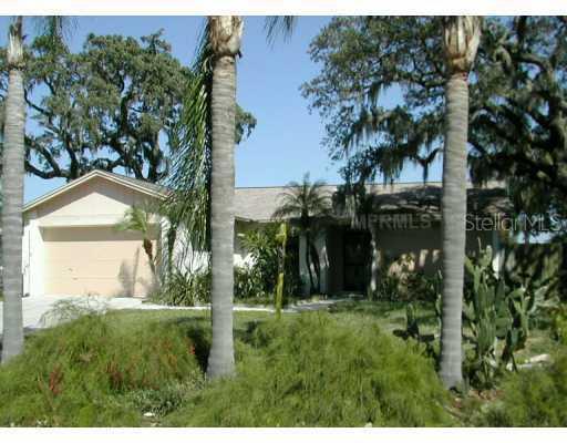 644 Bryan Terrace Dr., Brandon, FL 33511