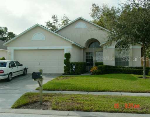 221 Chardonnay Pl., Valrico, FL 33594