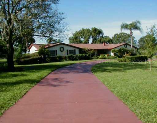 306 Manatee Dr., Ruskin, FL 33570
