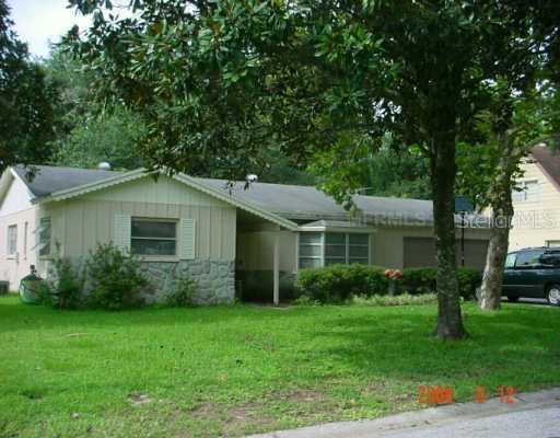 907 Woodland Ter., Brandon, FL 33511