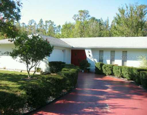 4709 Debbie Ln., Lutz, FL 33559