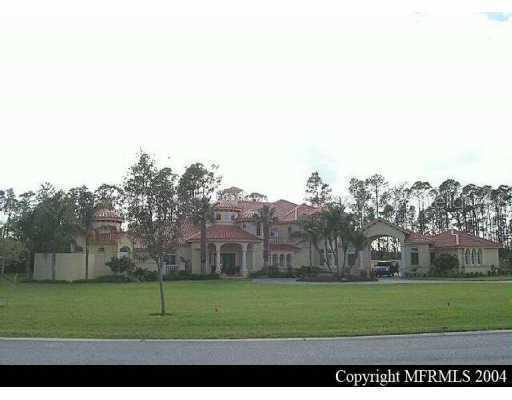 18908 Lakes Edge Way, Tampa, FL 33558