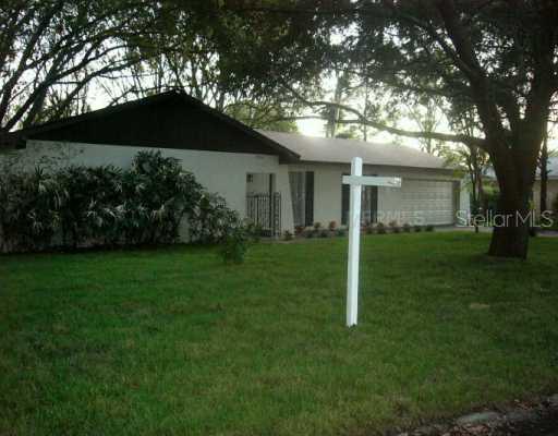 13806 Cherry Creek Ln., Tampa, FL 33618