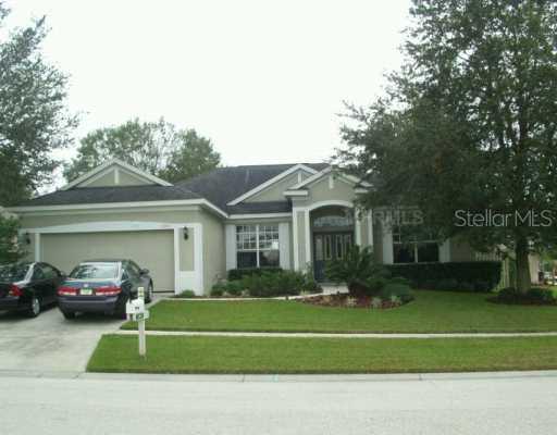 2201 Lodgeview Way, Valrico, FL 33594