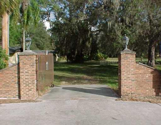 10202 Lake Grove Dr., Odessa, FL 33556