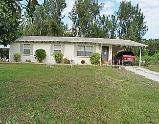909 SW 8th Ave., Ruskin, FL 33570