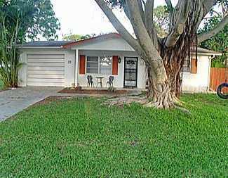 4855 NE Huntington St., St Petersburg, FL 33703