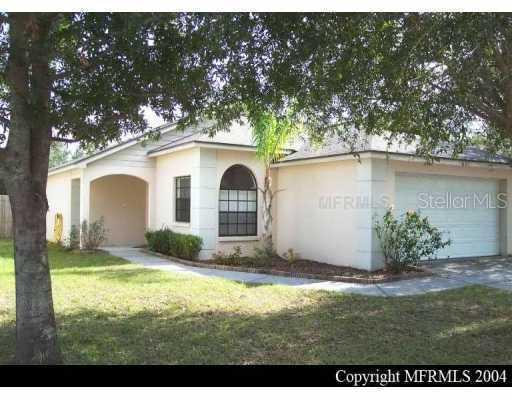 627 Sand Ridge Dr., Valrico, FL 33594