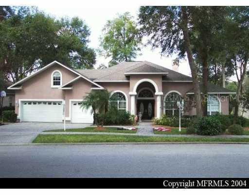 2424 Valrico Forest Dr., Valrico, FL 33594