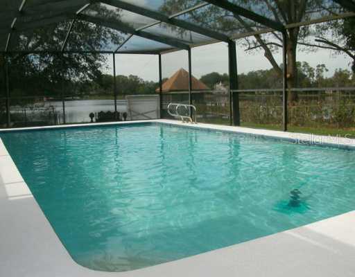 17124 Orangewood Dr., Lutz, FL 33548