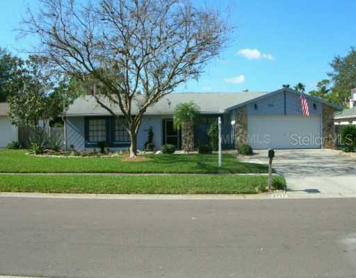 3717 Greenford St., Valrico, FL 33594