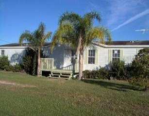 4449 Roundup Dr., Polk City, FL 33868