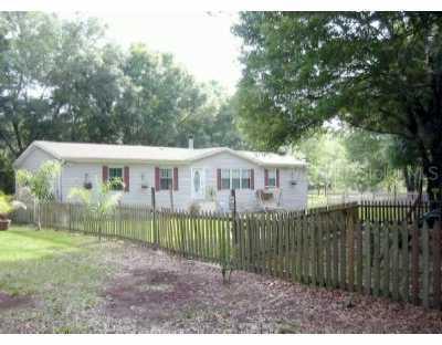 17906 Simmons Rd., Lutz, FL 33548