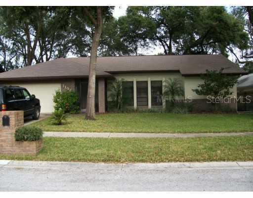 1102 Riflecrest Ave., Valrico, FL 33594