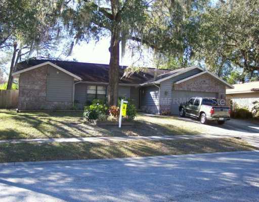 1005 Riflecrest Ave., Valrico, FL 33594