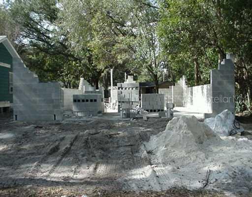 1813 N Barnes St., Plant City, FL 33563