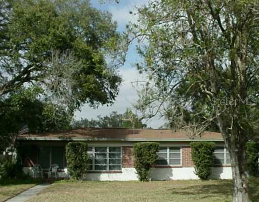 106 Emily Ln., Brandon, FL 33510