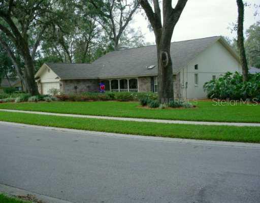 2106 Arbor Oaks Dr., Valrico, FL 33594
