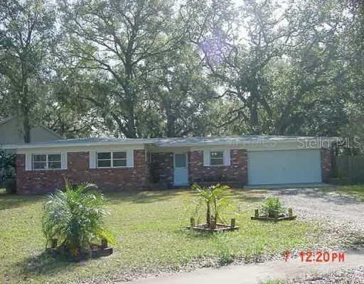 1001 Ravenwood Dr., Valrico, FL 33594