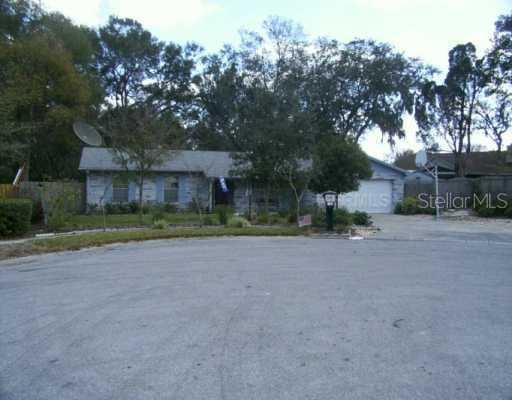 801 Knight St., Seffner, FL 33584