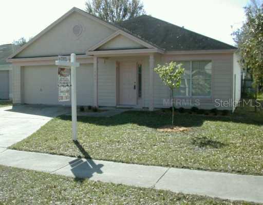 424 Benson St., Valrico, FL 33594