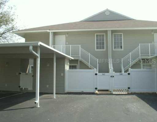 8350 Savannah Trace Cir. #302, Tampa, FL 33615