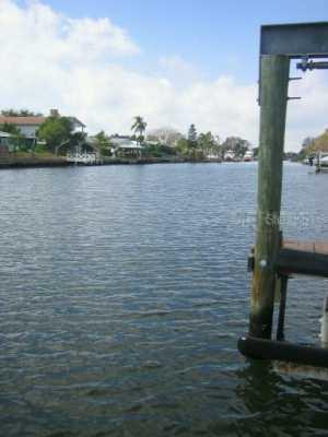 8420 Boxwood Dr., Tampa, FL 33615