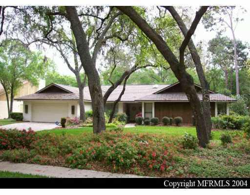 10439 Oakbrook Dr., Tampa, FL 33618