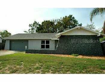 703 Kingswood Pl., Brandon, FL 33511