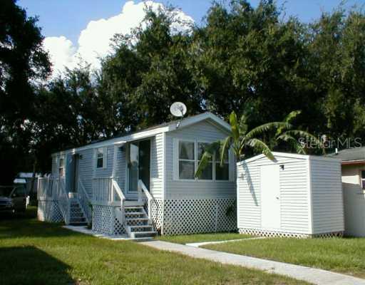 901 Se Breland Ln., Suwannee, FL 32692