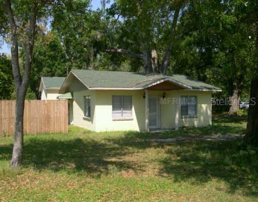 15102 Livingston Ave., Lutz, FL 33559