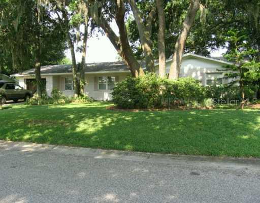 2207 Parkview Dr., Plant City, FL 33563