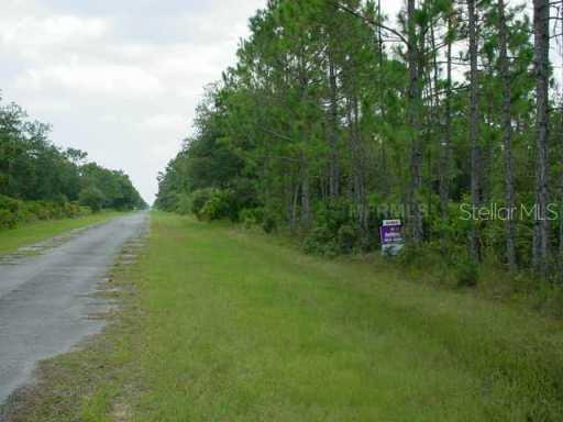 1014 Allamanda Dr., Indian Lake Estates, FL 33855