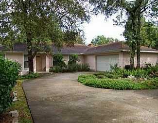 12403 N 52nd St., Tampa, FL 33617