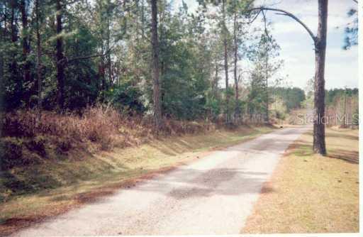 Virginia Lee Cir., Dade City, FL 34602
